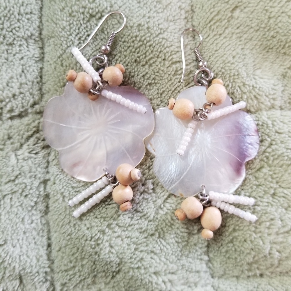 Shell earrings